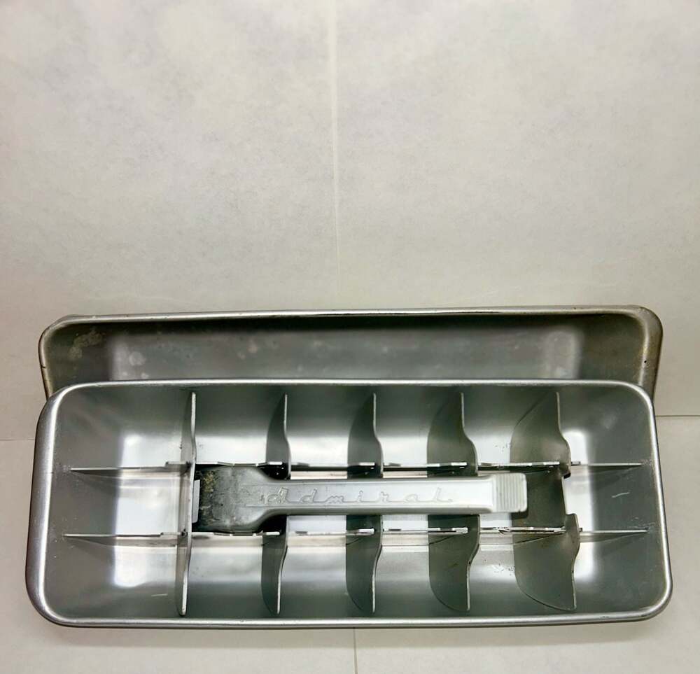 Vintage Admiral Aluminum Lever-Release Ice Cube Tray